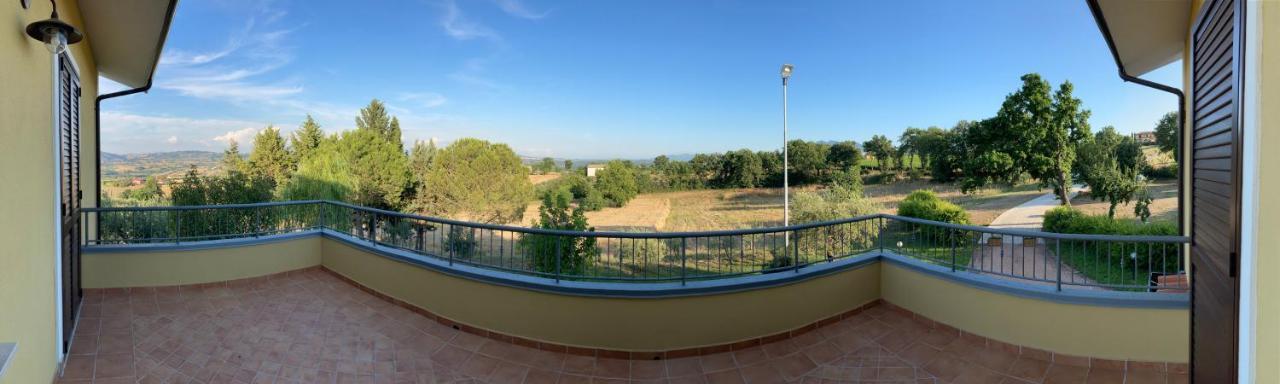 Agriturismo Tenuta Della Madama Venticano Exterior photo